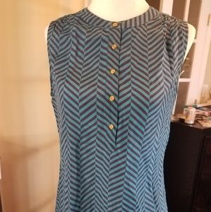 Banana Republic 100% silk sleeveless blouse
